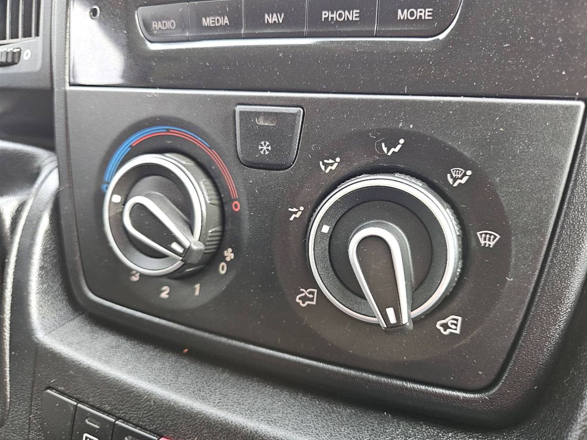 Peugeot Boxer PEUGEOT BOXER 2.2 l2h2 imperiaal navi