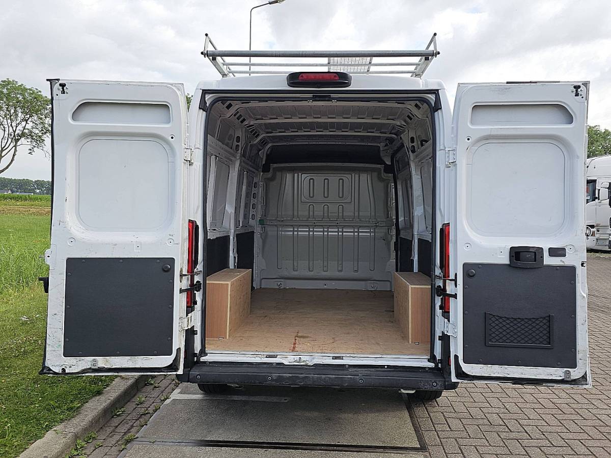 Peugeot Boxer PEUGEOT BOXER 2.2 l2h2 imperiaal navi