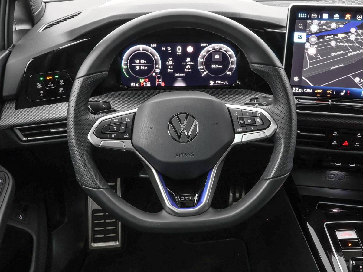 Volkswagen Golf Volkswagen Golf 1.5 eHybrid 272pk DSG GTE · Panoramadak · 360 Camera · Head-Up Display · Matrix LED · Optiekpakket Zwart · Dodehoeksensor · Garantie t/m 10-11-2030 of 100.000km