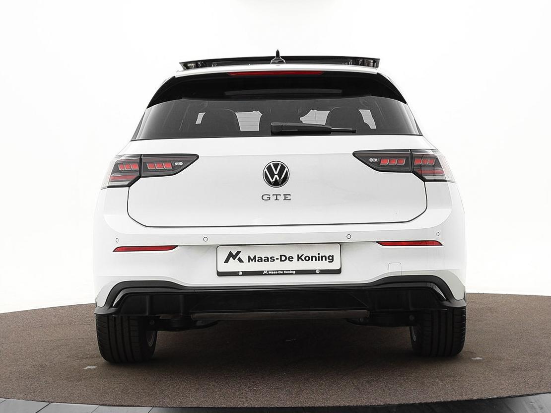 Volkswagen Golf Volkswagen Golf 1.5 eHybrid 272pk DSG GTE · Panoramadak · 360 Camera · Head-Up Display · Matrix LED · Optiekpakket Zwart · Dodehoeksensor · Garantie t/m 10-11-2030 of 100.000km