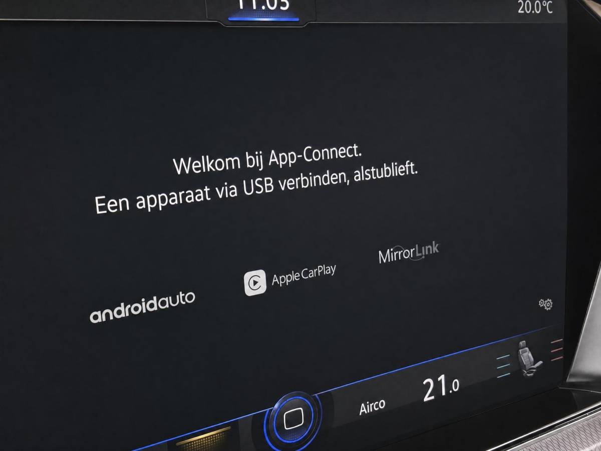 Volkswagen Touareg Volkswagen Touareg 3.0TSI 340kW/462PK R-line · Panoramadak · Trekhaak · Leder · Luchtvering
