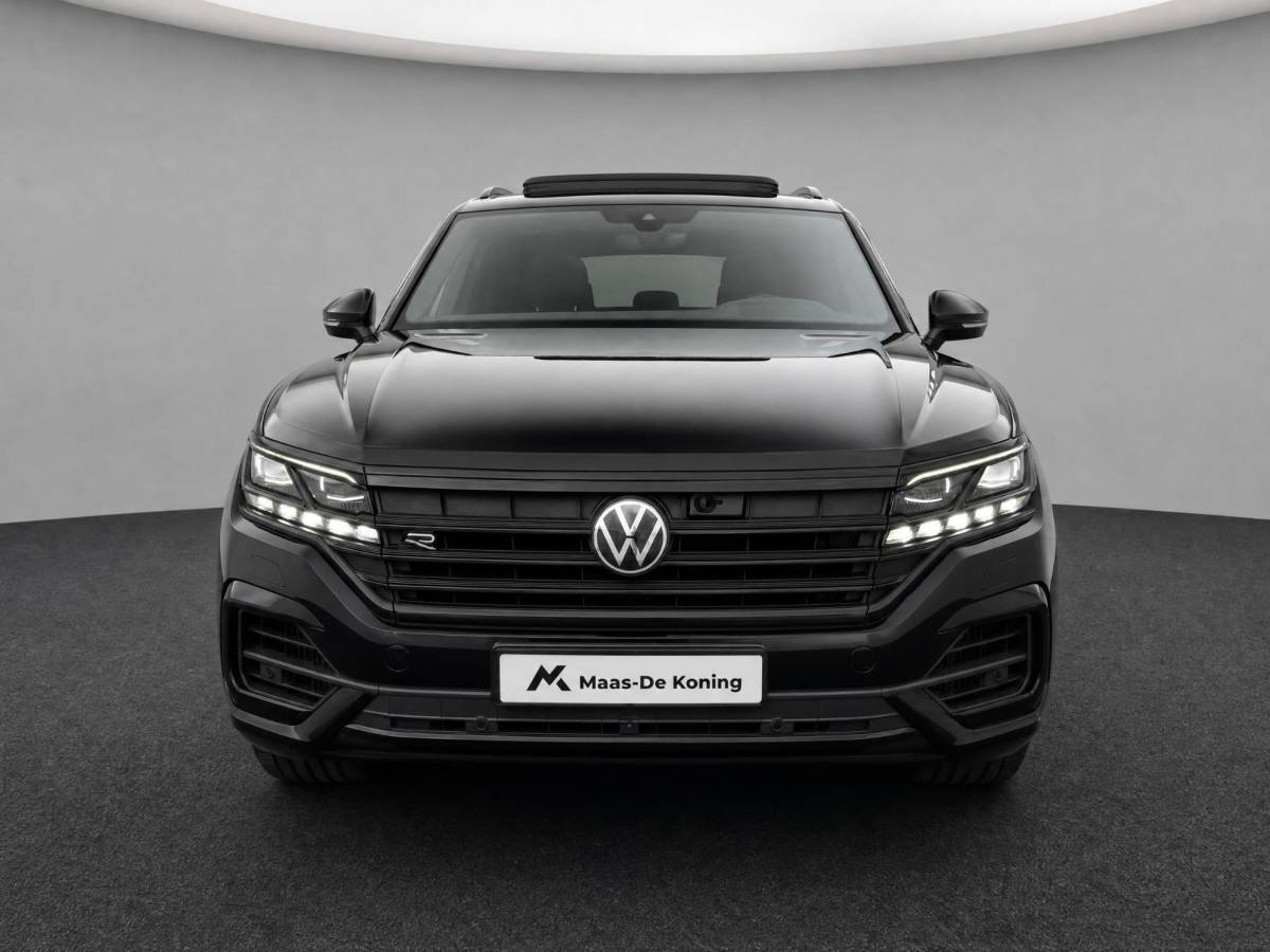 Volkswagen Touareg Volkswagen Touareg 3.0TSI 340kW/462PK R-line · Panoramadak · Trekhaak · Leder · Luchtvering