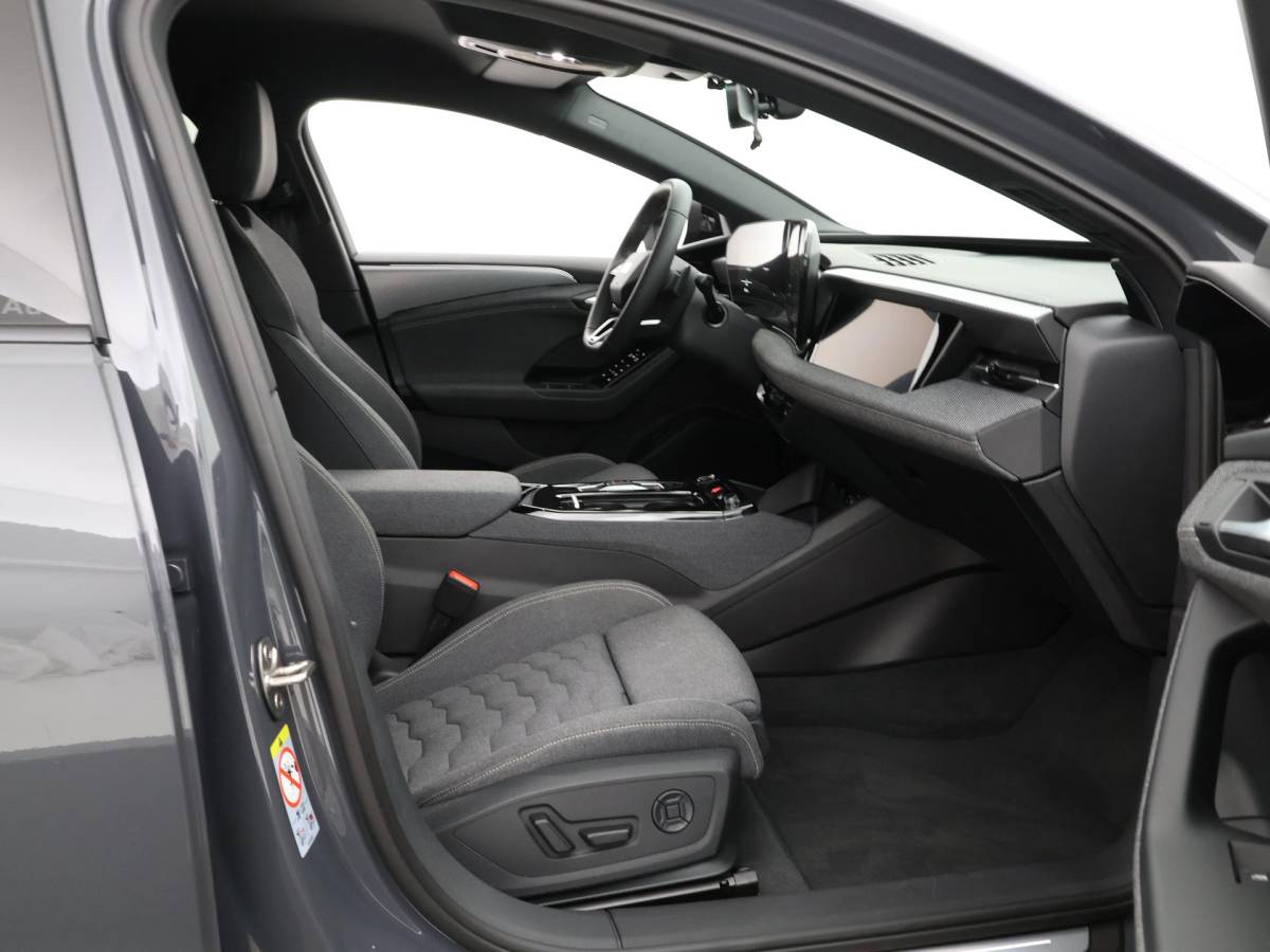 Audi A6 Avant e-tron Audi A6 Avant e-tron 367pk edition performance 100 kWh · SOH 97,8% · Warmtepomp · 360 Camera · Luchtvering · Wegklapbare Trekhaak · Stoel-& Stuurverwarming · 21” Inch · Garantie t/m 10-12-2030 of 100.000km