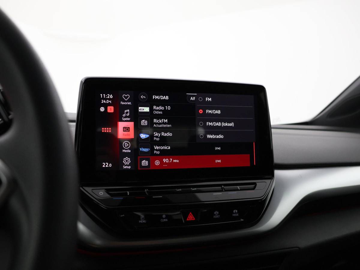 Volkswagen ID.4 Volkswagen ID.4 Pro 77 kWh 204pk SOH 95,5% · Apple/Android Car Play · Navigatie · P-Sensoren · Verkeersbord Herkenning · 19” Inch ·