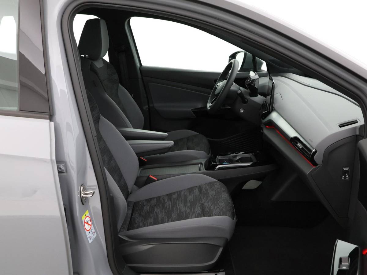 Volkswagen ID.4 Volkswagen ID.4 Pro 77 kWh 204pk SOH 95,5% · Apple/Android Car Play · Navigatie · P-Sensoren · Verkeersbord Herkenning · 19” Inch ·