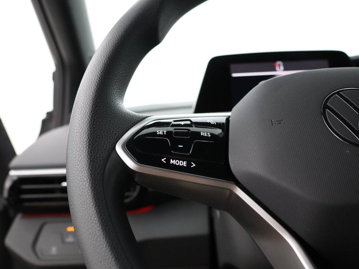 Volkswagen ID.4 Volkswagen ID.4 Pro 77 kWh 204pk SOH 95,5% · Apple/Android Car Play · Navigatie · P-Sensoren · Verkeersbord Herkenning · 19” Inch ·