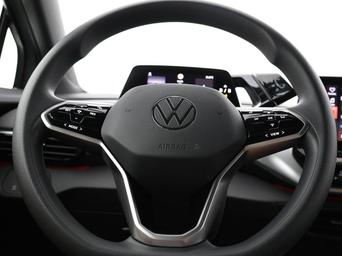 Volkswagen ID.4 Volkswagen ID.4 Pro 77 kWh 204pk SOH 95,5% · Apple/Android Car Play · Navigatie · P-Sensoren · Verkeersbord Herkenning · 19” Inch ·
