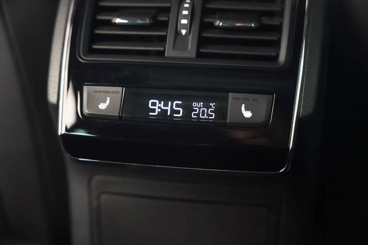 Škoda Superb Skoda Superb COMBI 1.4 TSI iV PHEV Sportline Aut.[ Panorama Virtual Trekhaak ]
