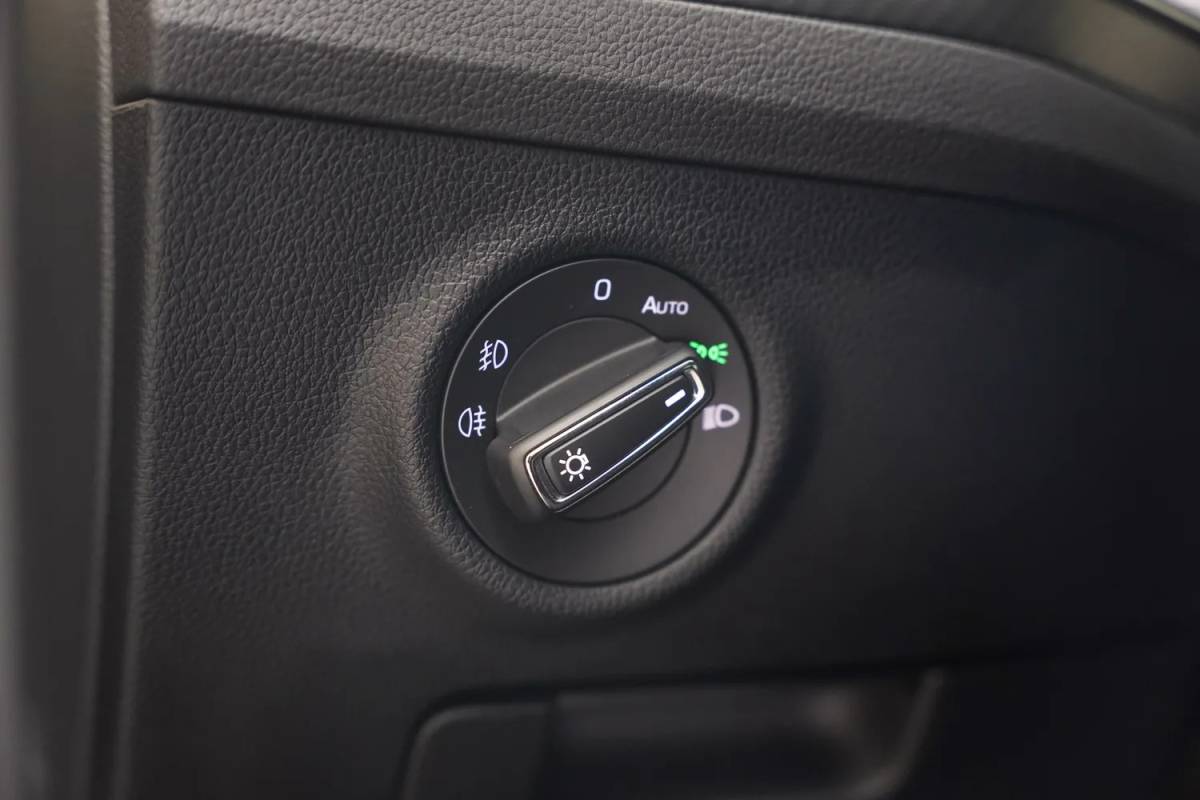 Škoda Superb Skoda Superb COMBI 1.4 TSI iV PHEV Sportline Aut.[ Panorama Virtual Trekhaak ]