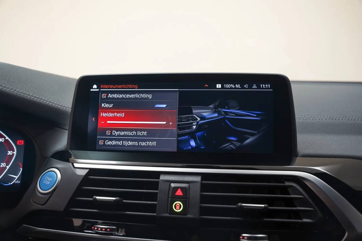 BMW iX3 BMW iX3 Executive 80 kWh 3 fase [ Panorama Navi Apple / Android Adapt.cruise Leder Stoelverwarming ]
