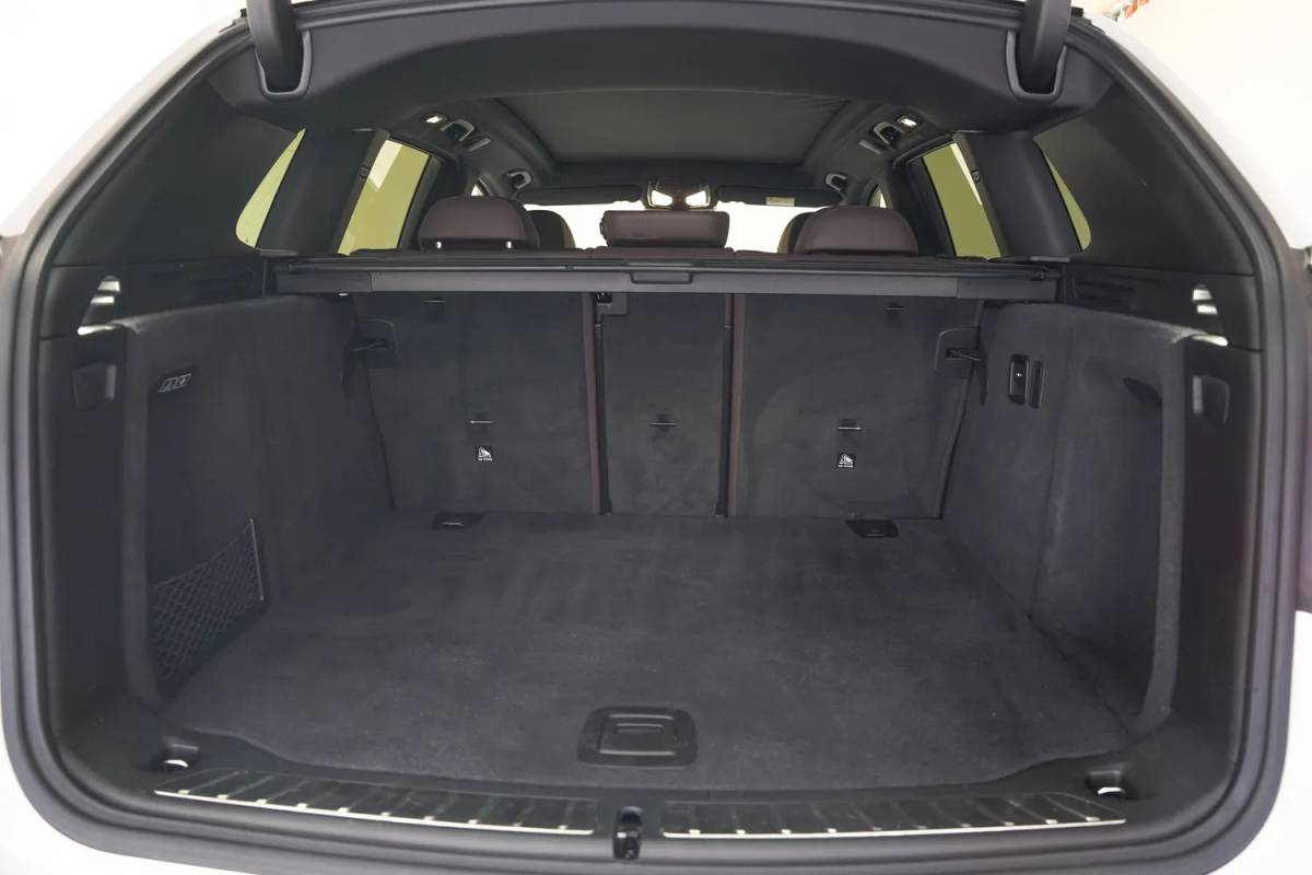 BMW iX3 BMW iX3 Executive 80 kWh 3 fase [ Panorama Navi Apple / Android Adapt.cruise Leder Stoelverwarming ]