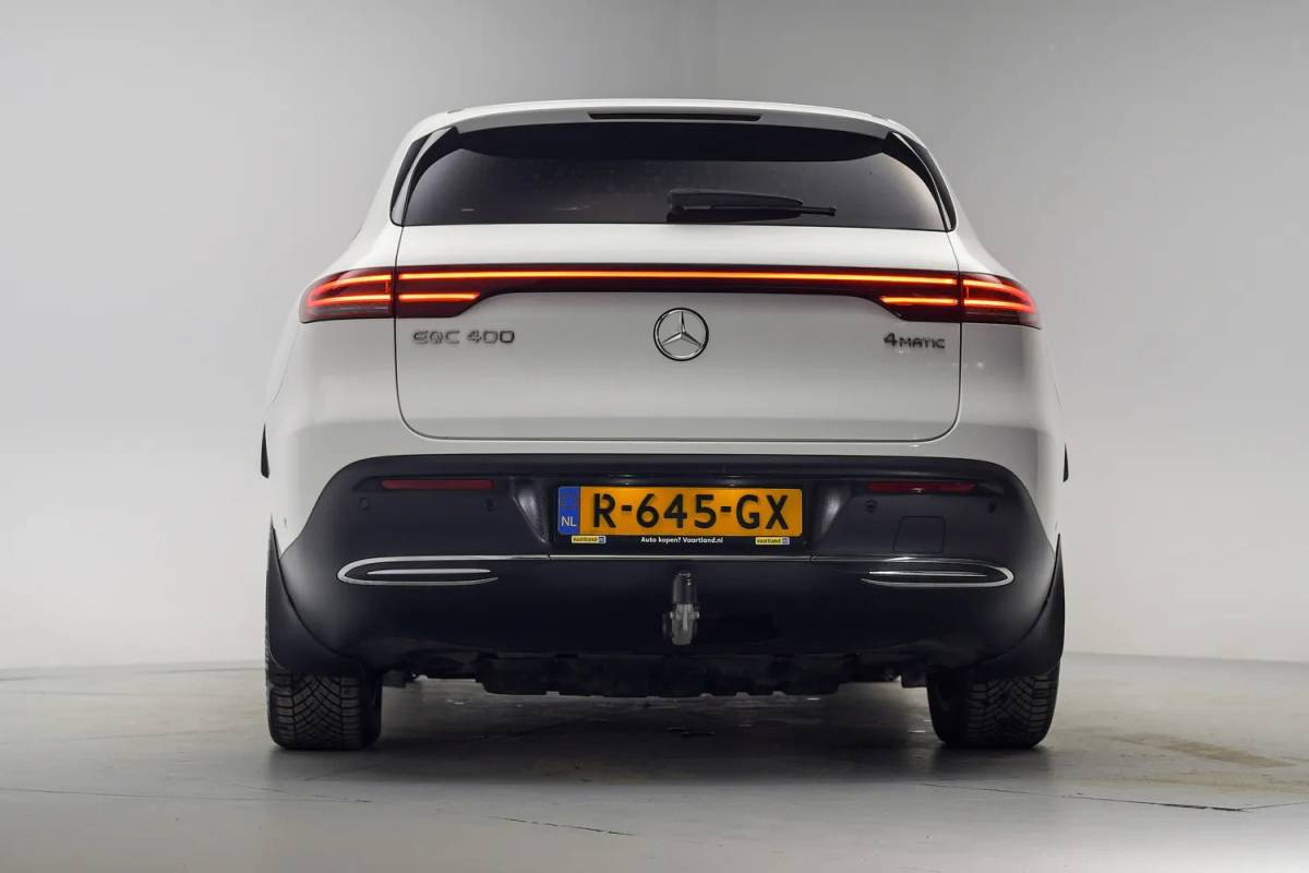 Mercedes-Benz EQC Mercedes-Benz EQC 400 4MATIC Business Solution 80 kWh [ Clima Navi Apple/Android Leer Stoelverwarming ]