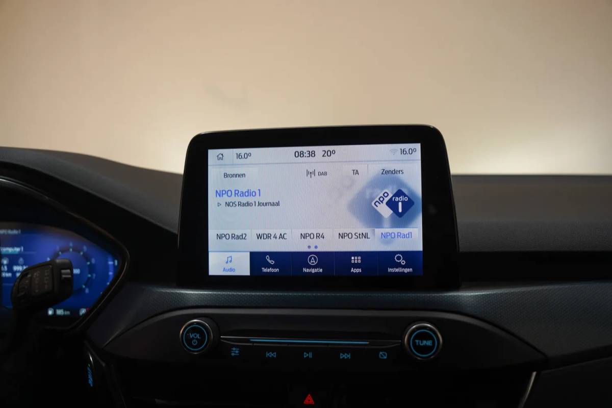 Ford Focus Ford Focus i.5 EcoB Wagon Active X Aut. [ECC / Clima Trekhaak Navi Apple / Android]