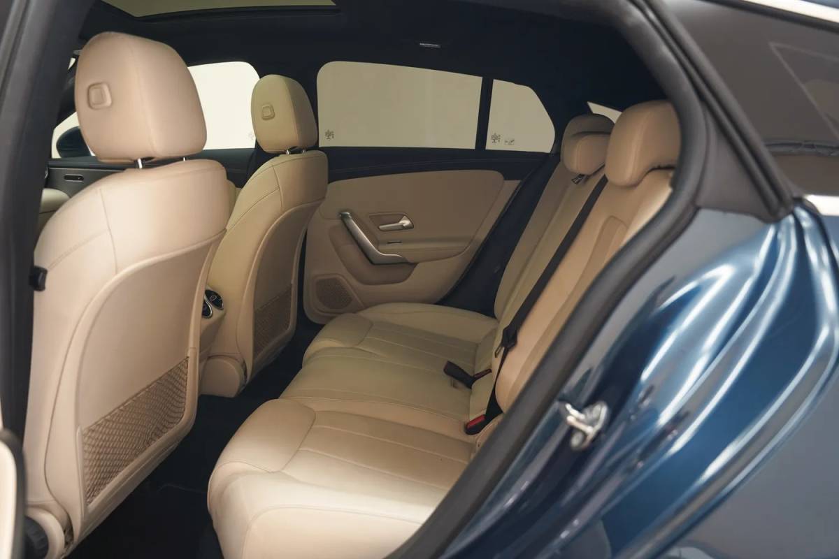 Mercedes-Benz CLA Mercedes-Benz CLA-Klasse 250e Business Solution Luxury Aut. [ Panoramadak Sfeerverlichting Camera Leder Widescreen ]