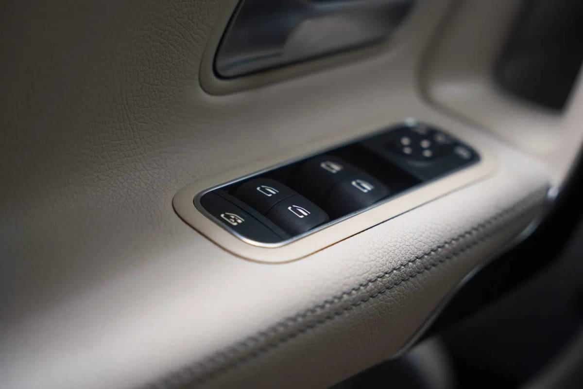 Mercedes-Benz CLA Mercedes-Benz CLA-Klasse 250e Business Solution Luxury Aut. [ Panoramadak Sfeerverlichting Camera Leder Widescreen ]