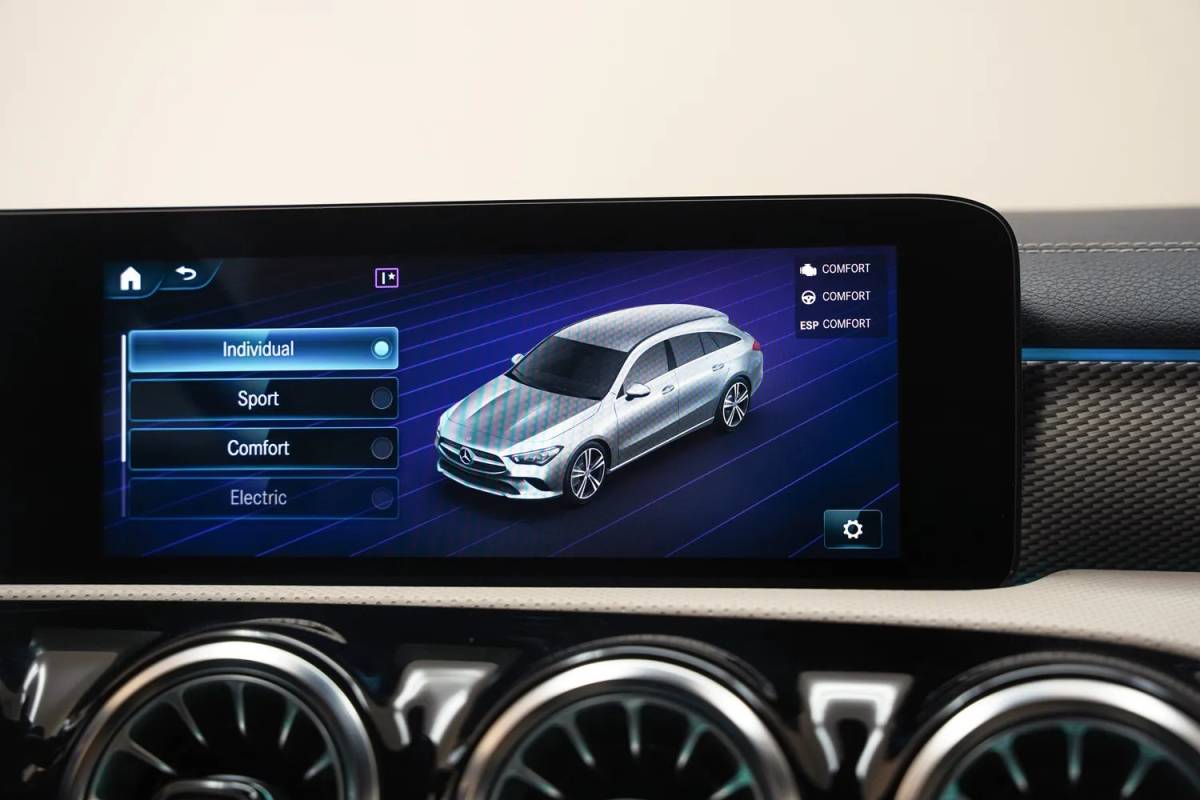 Mercedes-Benz CLA Mercedes-Benz CLA-Klasse 250e Business Solution Luxury Aut. [ Panoramadak Sfeerverlichting Camera Leder Widescreen ]