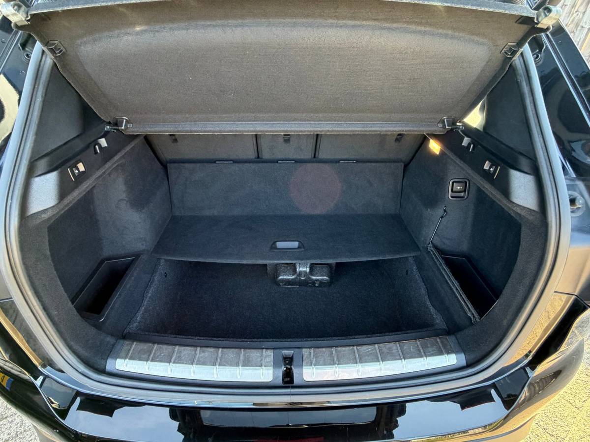 BMW X1 BMW X1 SDrive18i High Executive/SportStoelen+LED+Trekhaak