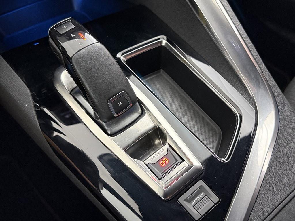 Peugeot 5008 Peugeot 5008 1.2T 130pk Aut.7P GT-Line Avantage Camera/H.Leder/ Nav/Ecc/Led/Vc/Dab/19inch