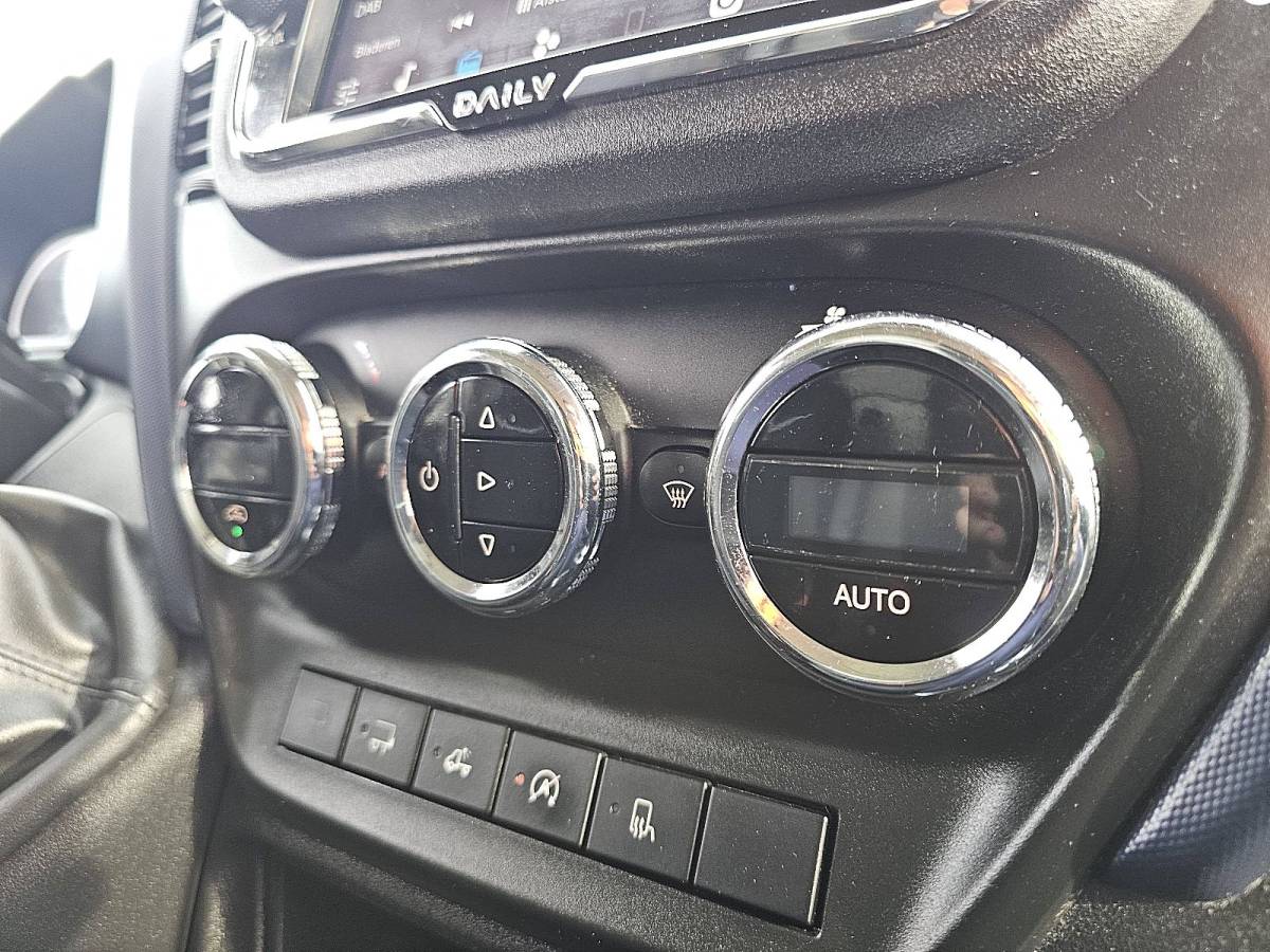 Iveco Daily IVECO DAILY 35S14       bakwagen laadklep!