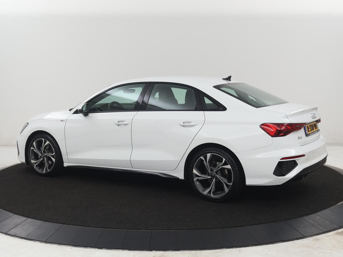Audi A3 Audi A3 Limousine 30 TFSI S edition | Leder | Cruise control | Stoelverwarming | Drive select | Navigatie | Bluetooth | Carplay | Climate control | Virtueel dashboard | Full LED