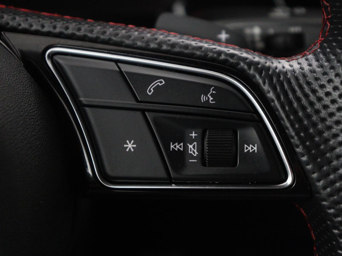 Audi A3 Audi A3 Limousine 30 TFSI S edition | Leder | Cruise control | Stoelverwarming | Drive select | Navigatie | Bluetooth | Carplay | Climate control | Virtueel dashboard | Full LED