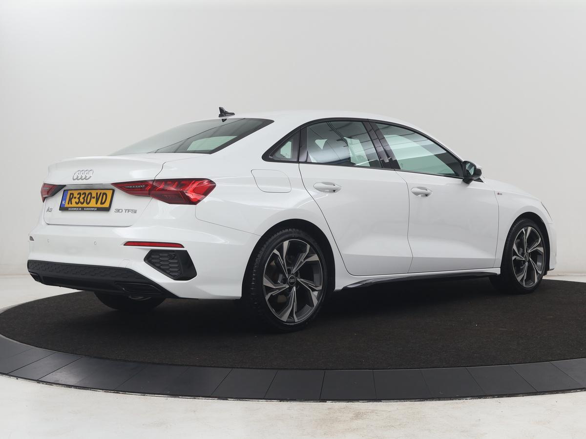 Audi A3 Audi A3 Limousine 30 TFSI S edition | Leder | Cruise control | Stoelverwarming | Drive select | Navigatie | Bluetooth | Carplay | Climate control | Virtueel dashboard | Full LED