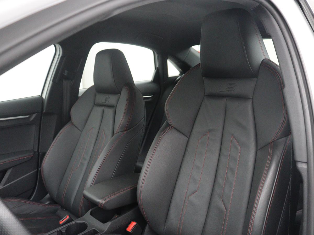 Audi A3 Audi A3 Limousine 30 TFSI S edition | Leder | Cruise control | Stoelverwarming | Drive select | Navigatie | Bluetooth | Carplay | Climate control | Virtueel dashboard | Full LED