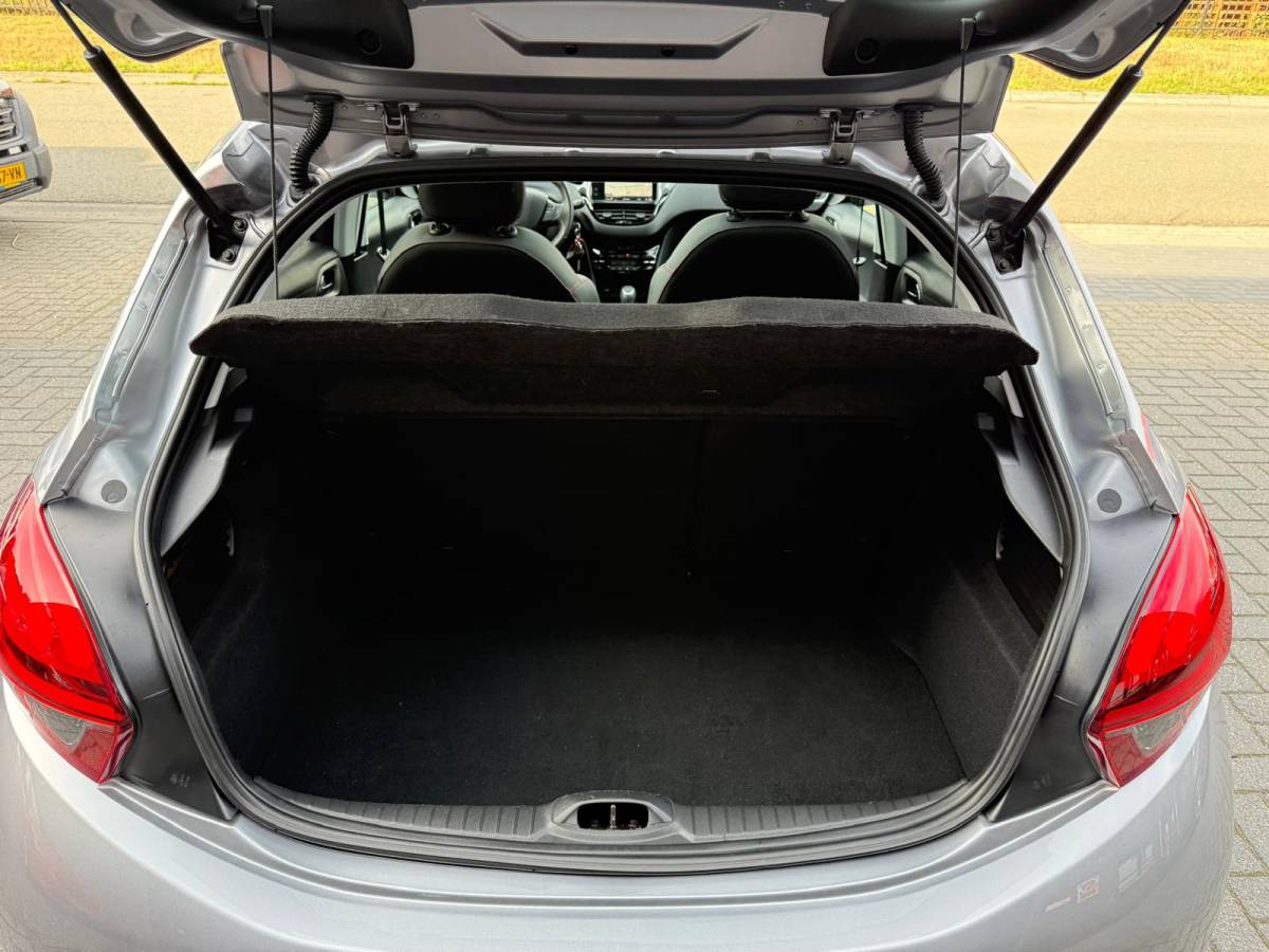 Peugeot 208 Peugeot 208 1.2 110PK GT-Line | 1E EIGENAAR | 3/6/12 MND GARANTIE | AUTOMAAT | PANO | NAVI | CARPLAY | CRUISE | LMV |