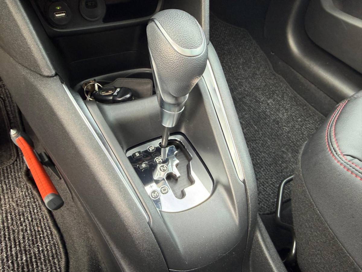 Peugeot 208 Peugeot 208 1.2 110PK GT-Line | 1E EIGENAAR | 3/6/12 MND GARANTIE | AUTOMAAT | PANO | NAVI | CARPLAY | CRUISE | LMV |