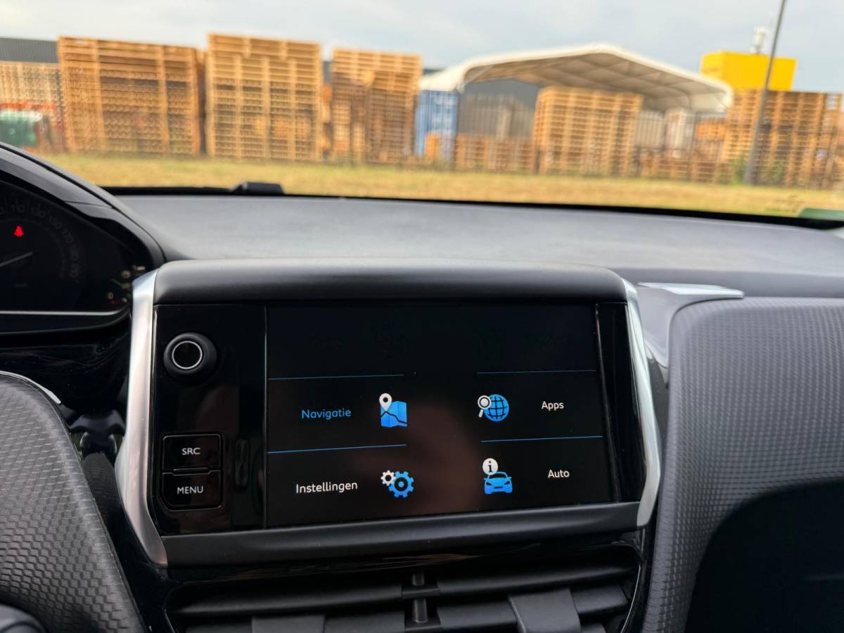 Peugeot 208 Peugeot 208 1.2 110PK GT-Line | 1E EIGENAAR | 3/6/12 MND GARANTIE | AUTOMAAT | PANO | NAVI | CARPLAY | CRUISE | LMV |