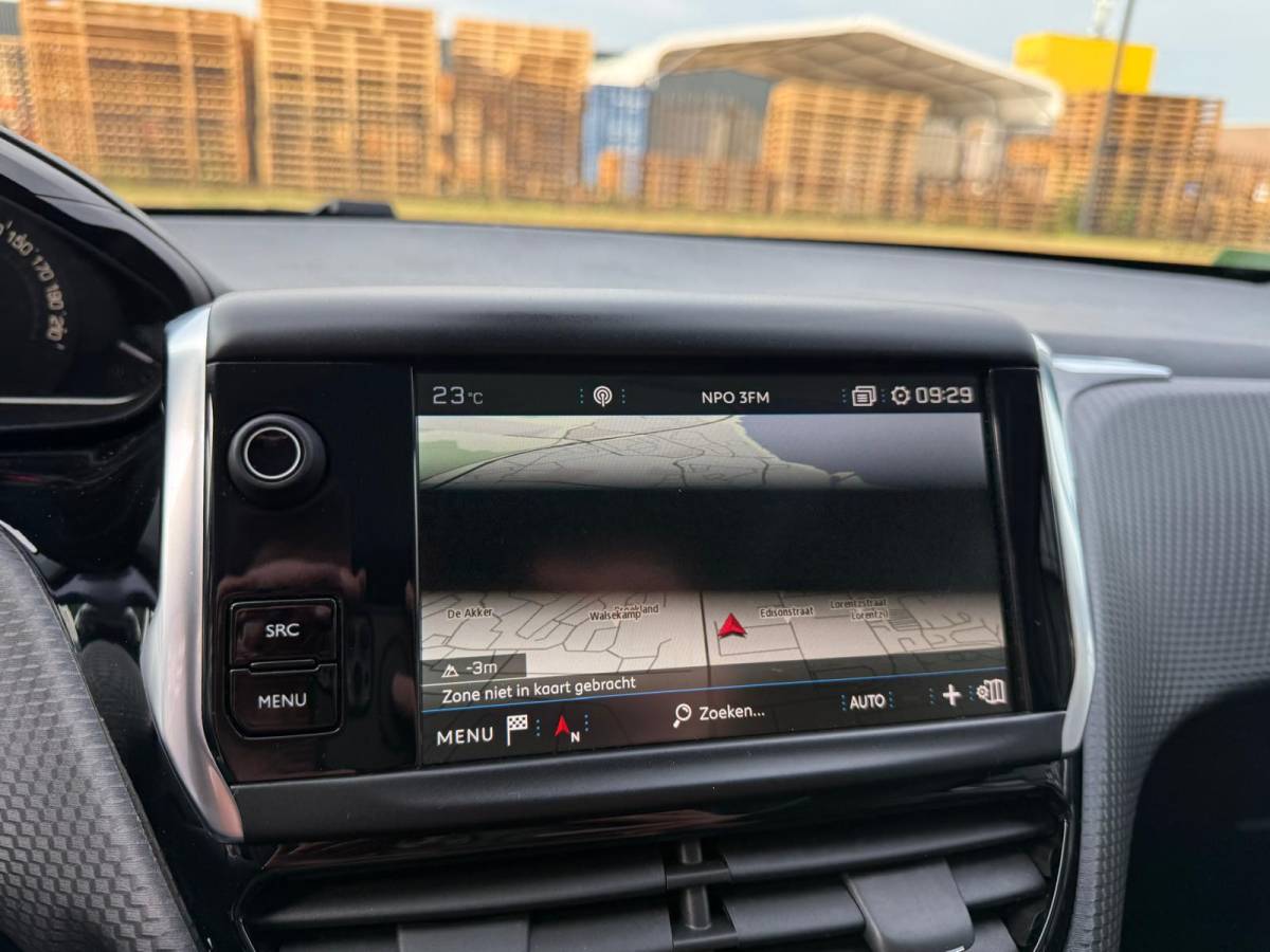 Peugeot 208 Peugeot 208 1.2 110PK GT-Line | 1E EIGENAAR | 3/6/12 MND GARANTIE | AUTOMAAT | PANO | NAVI | CARPLAY | CRUISE | LMV |