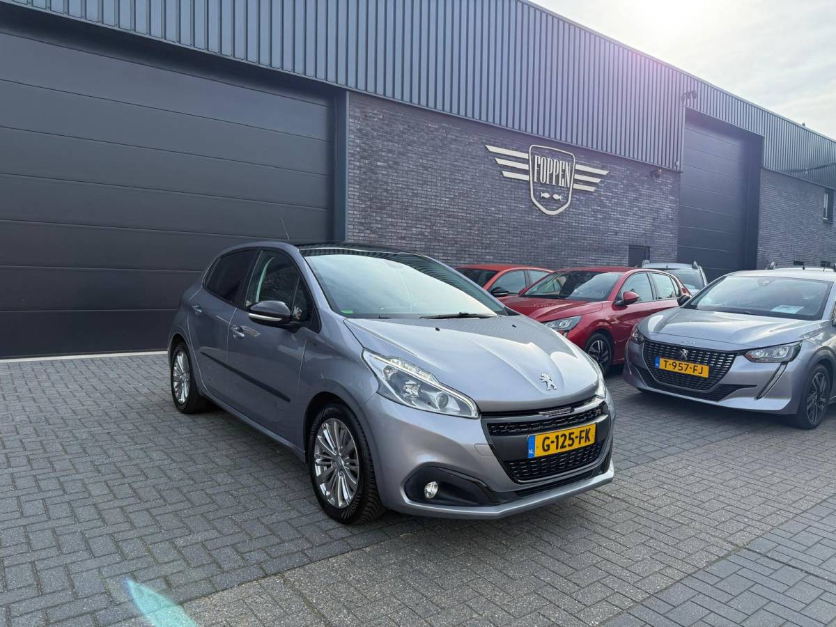 Peugeot 208 Peugeot 208 1.2 110PK GT-Line | 1E EIGENAAR | 3/6/12 MND GARANTIE | AUTOMAAT | PANO | NAVI | CARPLAY | CRUISE | LMV |