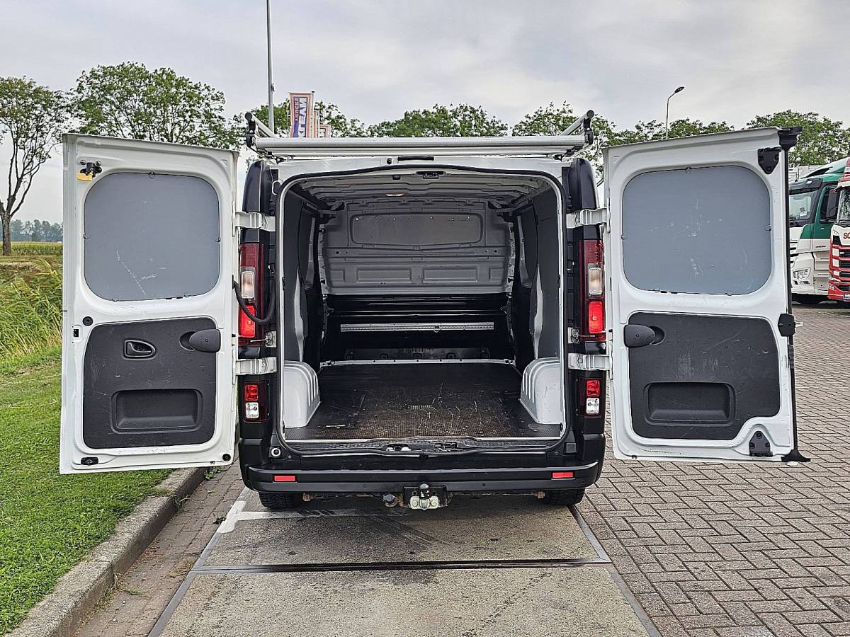 Renault Trafic RENAULT TRAFIC 2.0 DCI l2 2xzijdeur navi ac