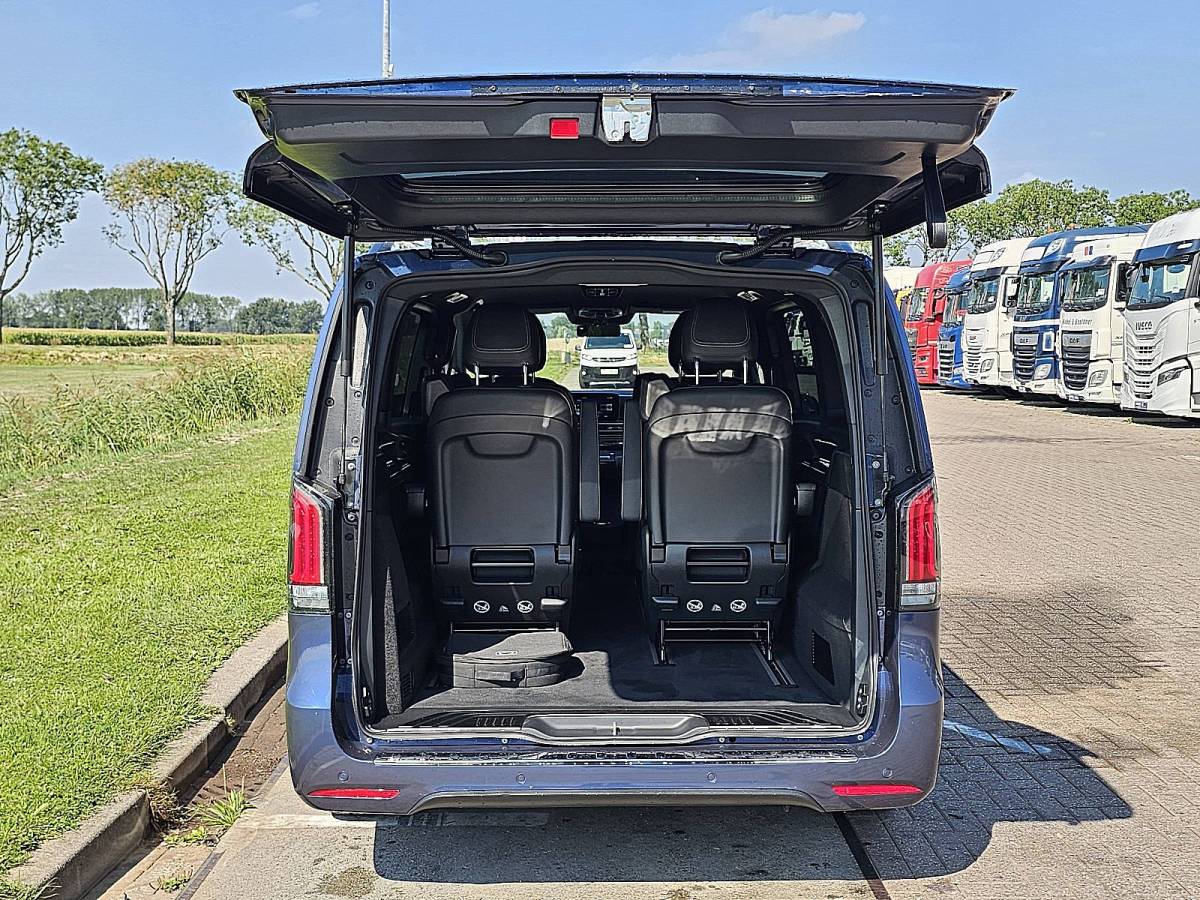 Mercedes-Benz EQV MERCEDES-BENZ EQV 300 wltp 364 kms 90kwh