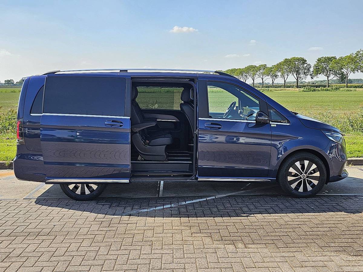 Mercedes-Benz EQV MERCEDES-BENZ EQV 300 wltp 364 kms 90kwh