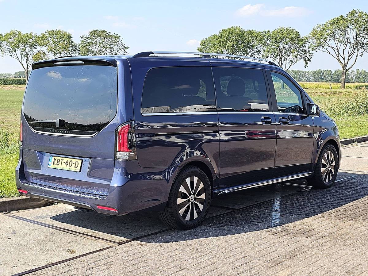 Mercedes-Benz EQV MERCEDES-BENZ EQV 300 wltp 364 kms 90kwh