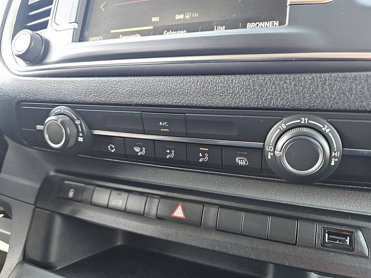 Opel Vivaro OPEL VIVARO 1.5 l2 navi trekhaak ac!
