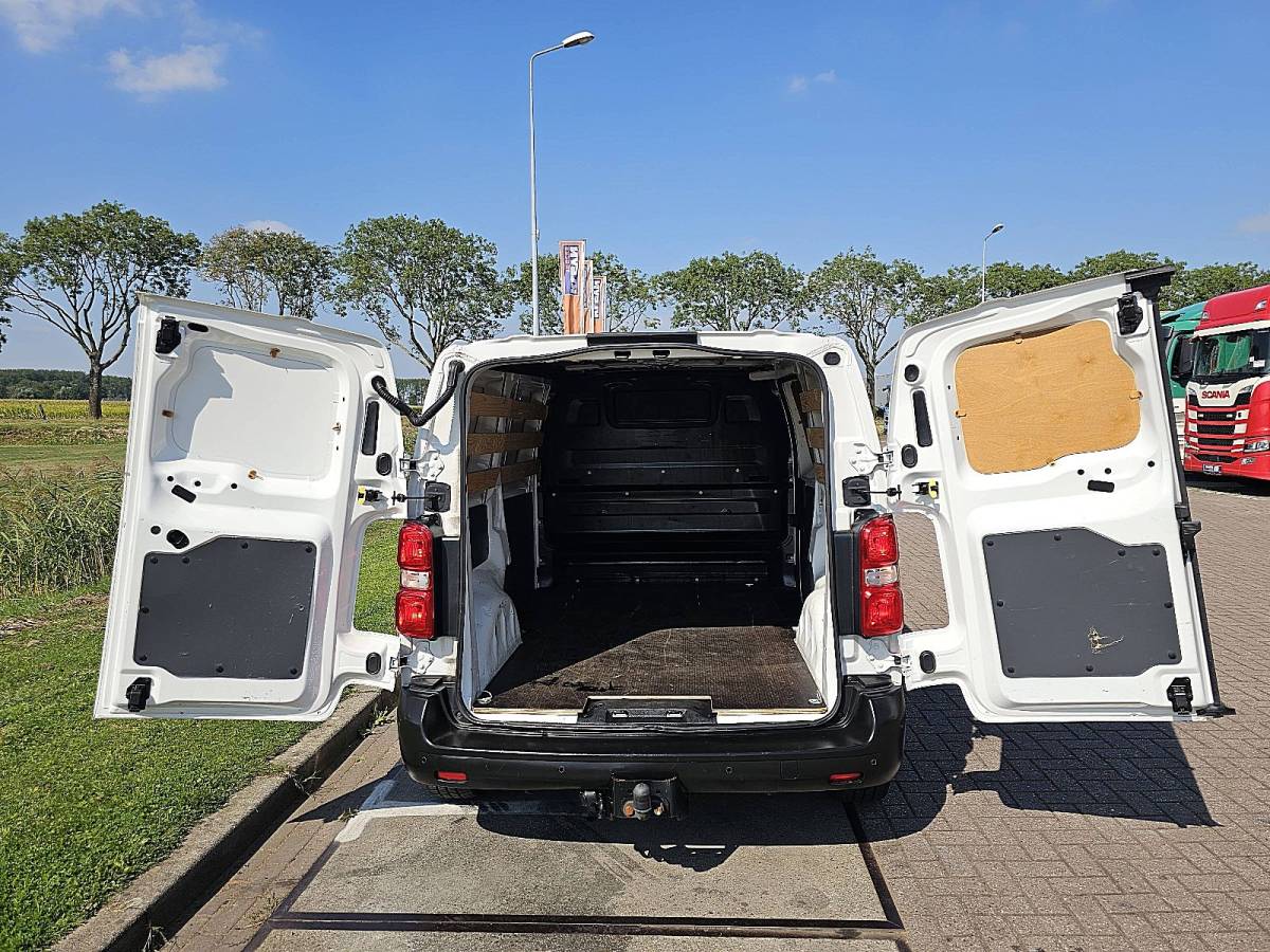 Opel Vivaro OPEL VIVARO 1.5 l2 navi trekhaak ac!