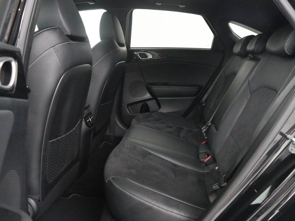Kia ProCeed Kia ProCeed 1.0 T-GDI GT-Line | Panoramadak | Leder/alcantara | Cruise control | Stuur/stoelverwarming | Climate control | Carplay | Camera | Park assist | Trekhaak