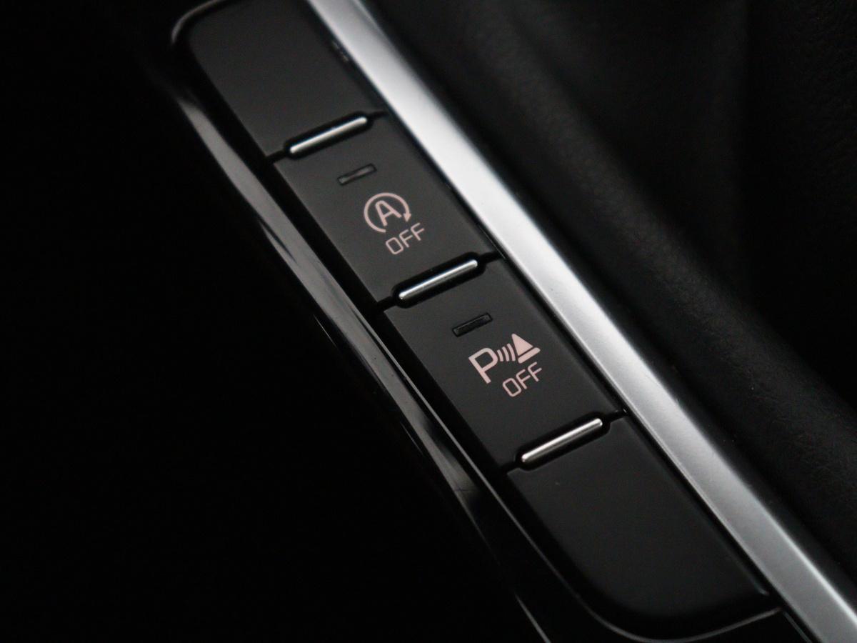 Kia ProCeed Kia ProCeed 1.0 T-GDI GT-Line | Panoramadak | Leder/alcantara | Cruise control | Stuur/stoelverwarming | Climate control | Carplay | Camera | Park assist | Trekhaak