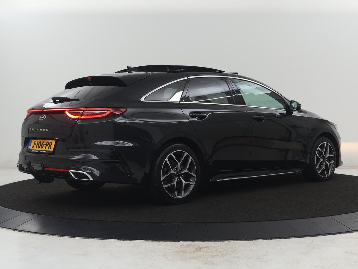 Kia ProCeed Kia ProCeed 1.0 T-GDI GT-Line | Panoramadak | Leder/alcantara | Cruise control | Stuur/stoelverwarming | Climate control | Carplay | Camera | Park assist | Trekhaak