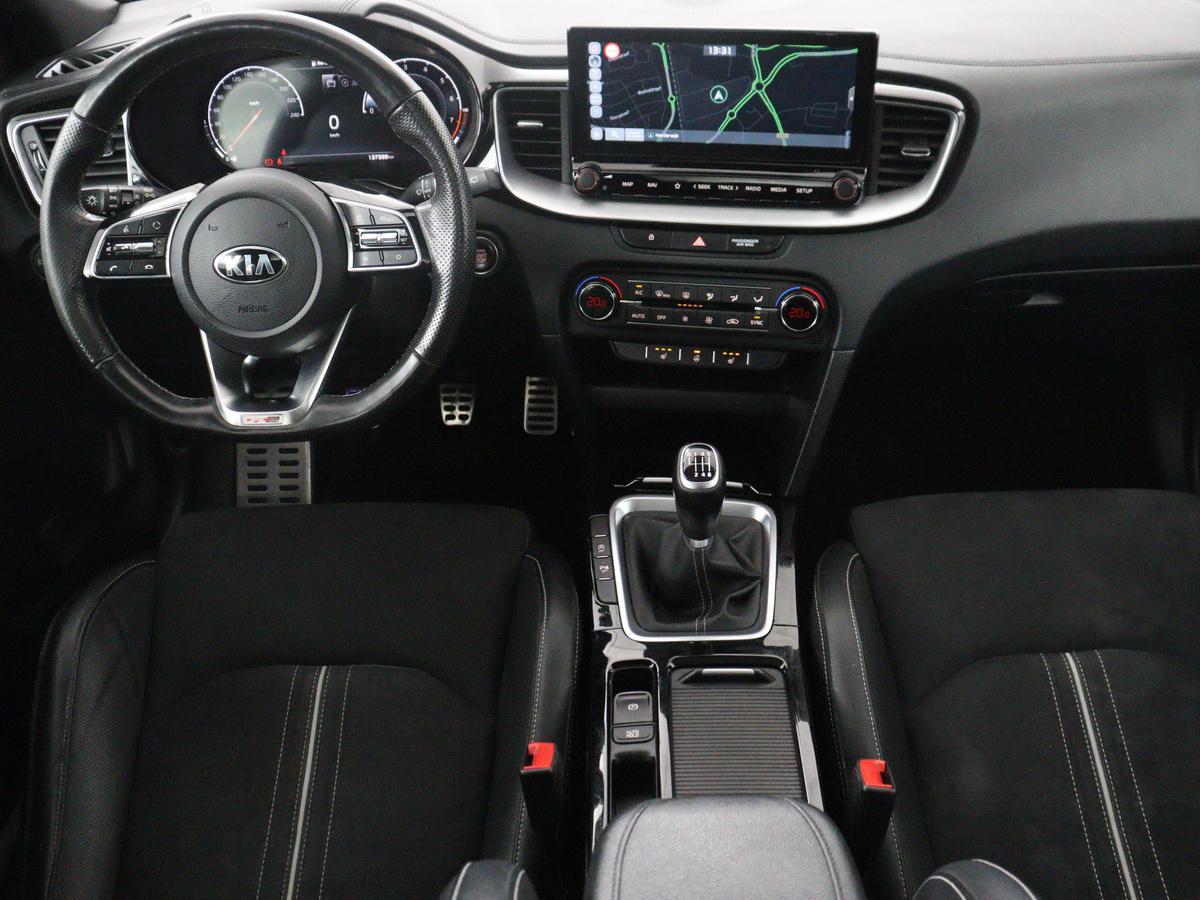 Kia ProCeed Kia ProCeed 1.0 T-GDI GT-Line | Panoramadak | Leder/alcantara | Cruise control | Stuur/stoelverwarming | Climate control | Carplay | Camera | Park assist | Trekhaak