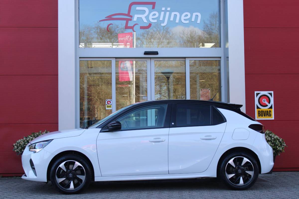 Opel Corsa-e Opel Corsa-e GS Line 50 kWh | APPLE CARPLAY/ANDROID AUTO | LED KOPLAMPEN | WINTER PAKKET: STOEL VERWARMING/STUUR VERWARMING | ZWART DAK | CLIMATE CONTROL | CRUISE CONTROL | DAB+ RADIO | ACHTERUITRIJ CAMERA | PARKEER SENSOREN ACHTER | SNEL LAADFUNCTIE |