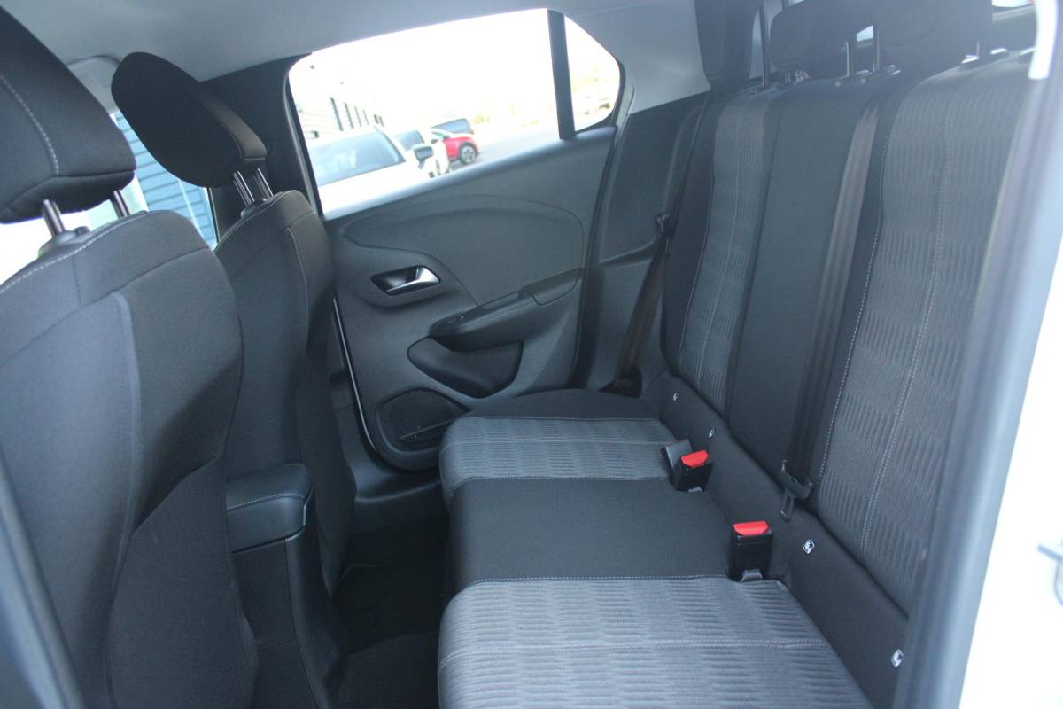 Opel Corsa-e Opel Corsa-e GS Line 50 kWh | APPLE CARPLAY/ANDROID AUTO | LED KOPLAMPEN | WINTER PAKKET: STOEL VERWARMING/STUUR VERWARMING | ZWART DAK | CLIMATE CONTROL | CRUISE CONTROL | DAB+ RADIO | ACHTERUITRIJ CAMERA | PARKEER SENSOREN ACHTER | SNEL LAADFUNCTIE |