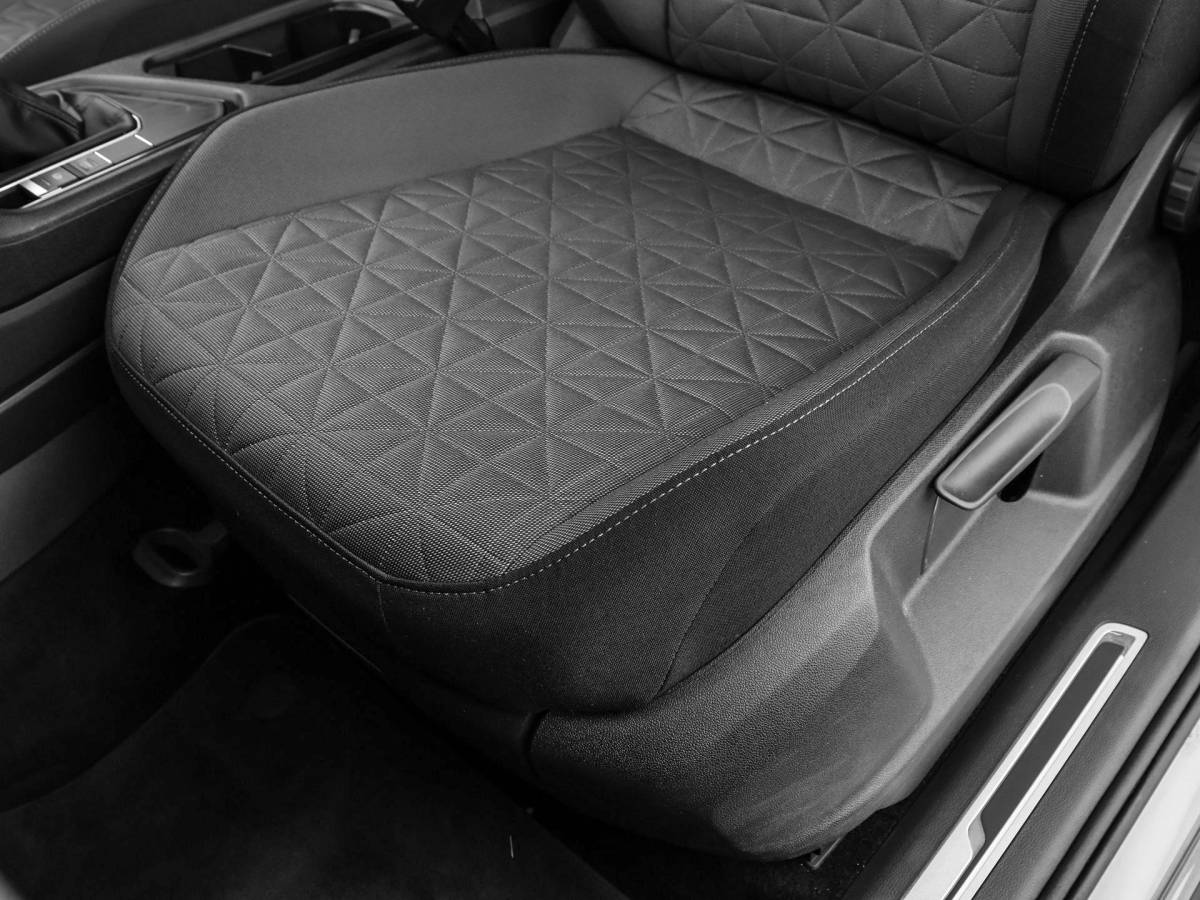 Volkswagen Tiguan Volkswagen Tiguan 1.4 TSI eHybrid 245pk DSG Life Business · Camera · Inklap. Trekhaak · Dodehoeksensor · ACC · Keyless · Elek. Achterklep · Apple/Android Car Play ·