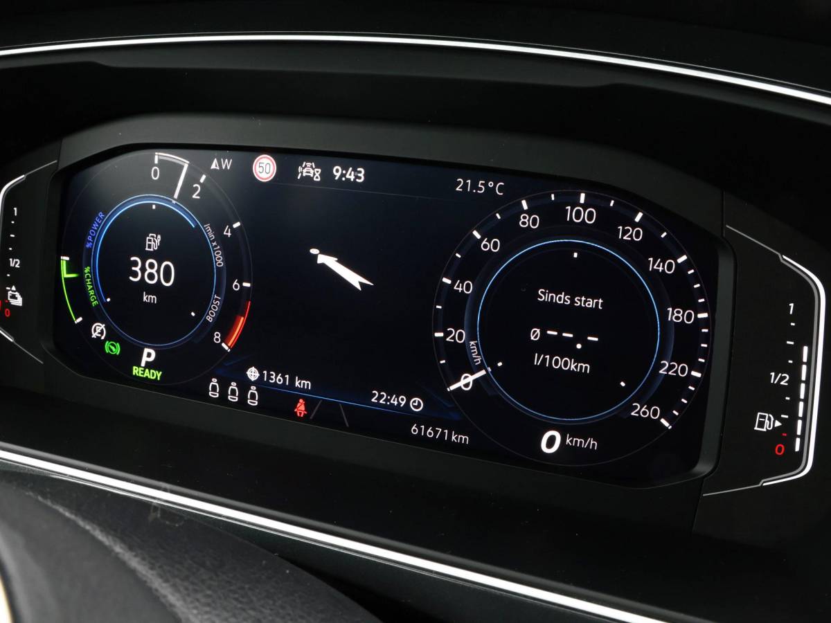 Volkswagen Tiguan Volkswagen Tiguan 1.4 TSI eHybrid 245pk DSG Life Business · Camera · Inklap. Trekhaak · Dodehoeksensor · ACC · Keyless · Elek. Achterklep · Apple/Android Car Play ·