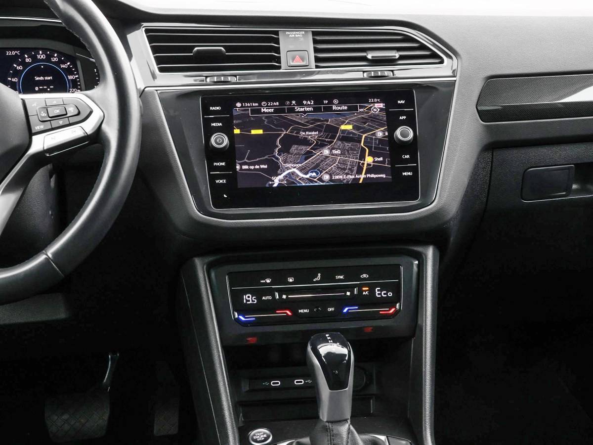 Volkswagen Tiguan Volkswagen Tiguan 1.4 TSI eHybrid 245pk DSG Life Business · Camera · Inklap. Trekhaak · Dodehoeksensor · ACC · Keyless · Elek. Achterklep · Apple/Android Car Play ·