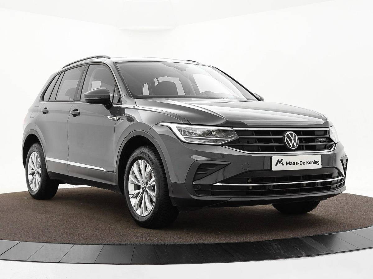 Volkswagen Tiguan Volkswagen Tiguan 1.4 TSI eHybrid 245pk DSG Life Business · Camera · Inklap. Trekhaak · Dodehoeksensor · ACC · Keyless · Elek. Achterklep · Apple/Android Car Play ·