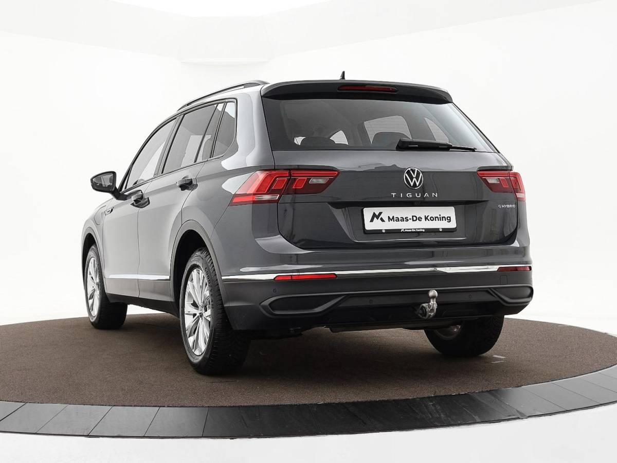 Volkswagen Tiguan Volkswagen Tiguan 1.4 TSI eHybrid 245pk DSG Life Business · Camera · Inklap. Trekhaak · Dodehoeksensor · ACC · Keyless · Elek. Achterklep · Apple/Android Car Play ·