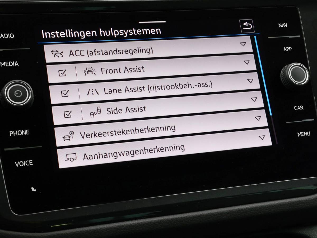 Volkswagen Tiguan Volkswagen Tiguan 1.4 TSI eHybrid 245pk DSG Life Business · Camera · Inklap. Trekhaak · Dodehoeksensor · ACC · Keyless · Elek. Achterklep · Apple/Android Car Play ·